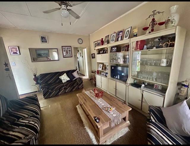 4 BEDROOM HOUSE FOR SALE IN VANDERBIJLPARK CW 2